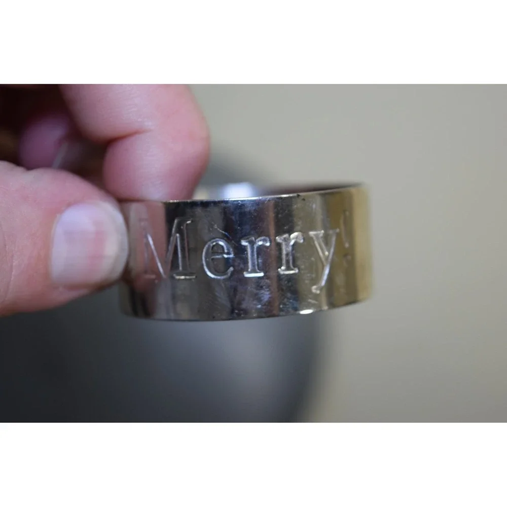 7 Metal Christmas Napkin Rings EAT, DRINK & BE MERRY Holiday Tablewear Festive